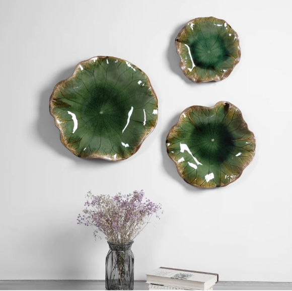FREE FORMED LILY PLATE-GREEN WALL DECOR - Picture 4 of 4